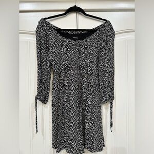 4SI3NNA Off The Shoulder Mini Dress